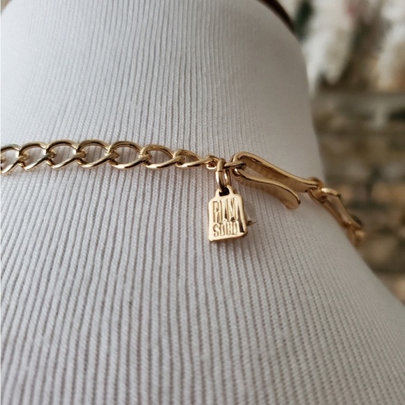 RIm Soho Green Geometric Stone
Pendant Necklace 17” L Adjustable - Picture 10 of 17